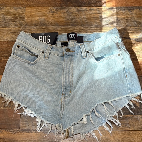 BDG Pants - NWT BDG high rise‎ cheeky shorts